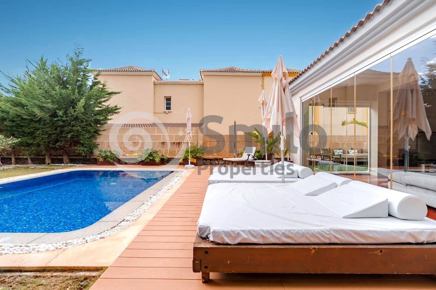 4 Zimmer Villa zu verkaufen in Costa Adeje mit Pool Garage - 1.499.000 € (Ref: 9812467)