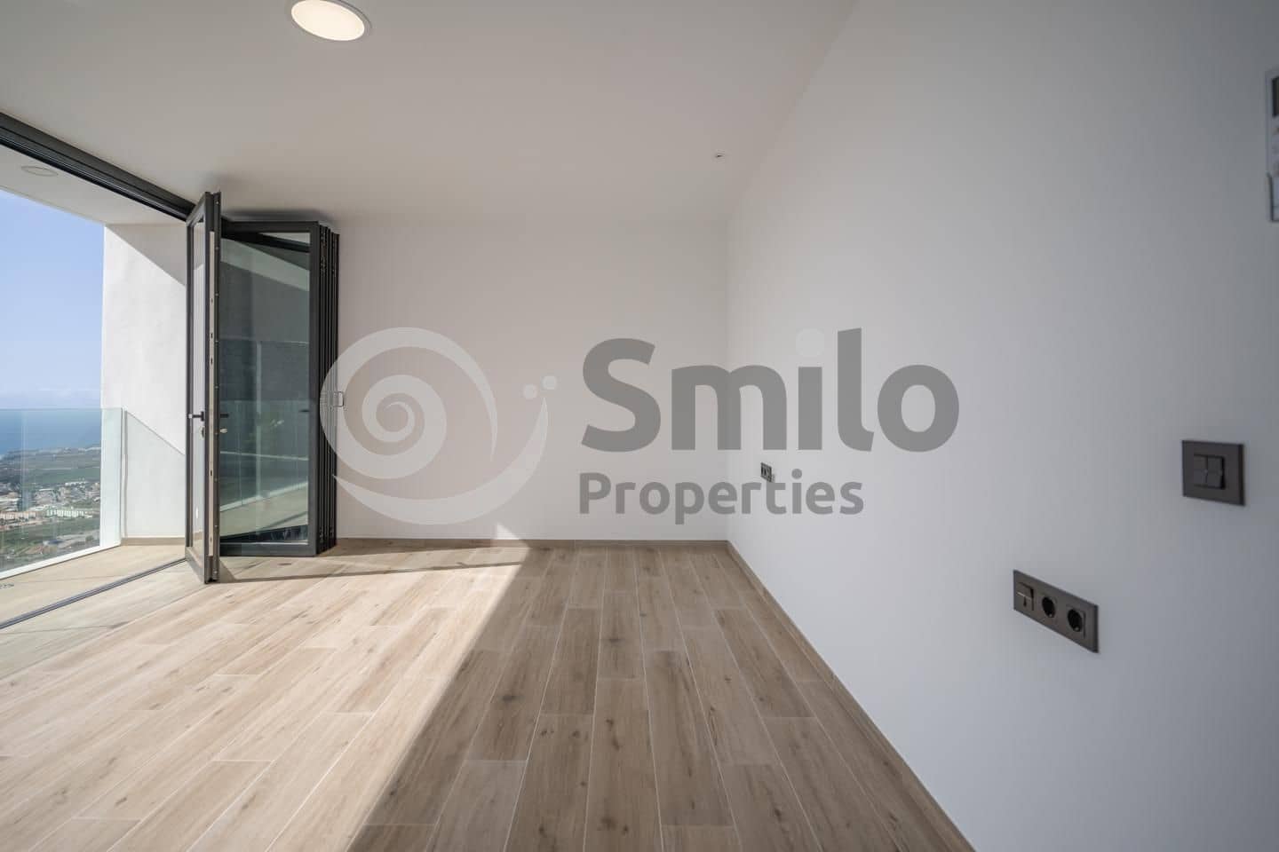 4 chambre Villa/Maison à vendre à Adeje avec piscine garage - 1 950 000 € (Ref: 9816201)