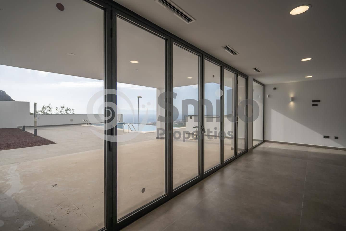 4 chambre Villa/Maison à vendre à Adeje avec piscine garage - 1 950 000 € (Ref: 9816201)