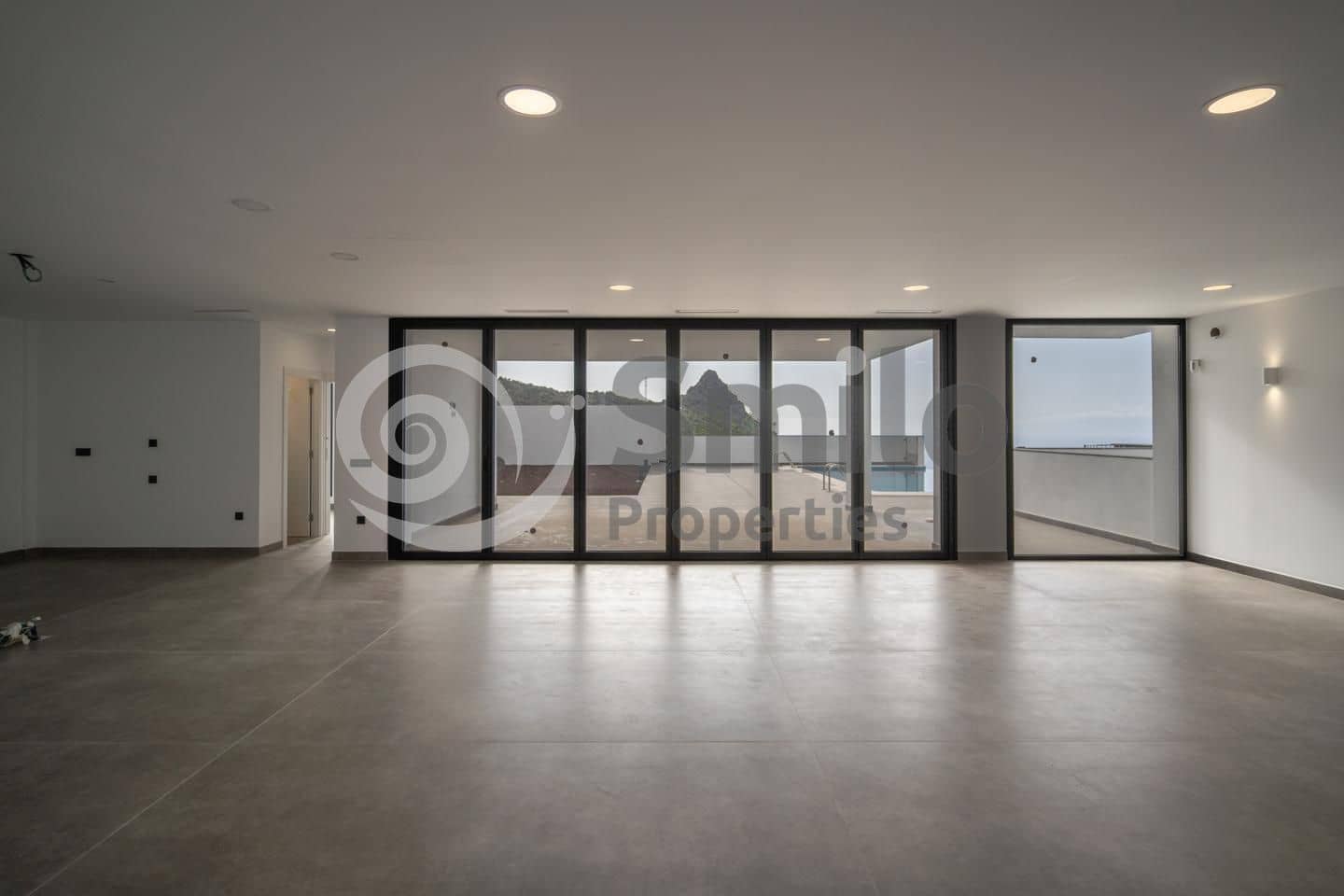 4 chambre Villa/Maison à vendre à Adeje avec piscine garage - 1 950 000 € (Ref: 9816201)