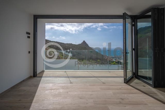 4 chambre Villa/Maison à vendre à Torviscas Centro y Alto, Adeje avec piscine garage - 1 950 000 € (Ref: 9816201)