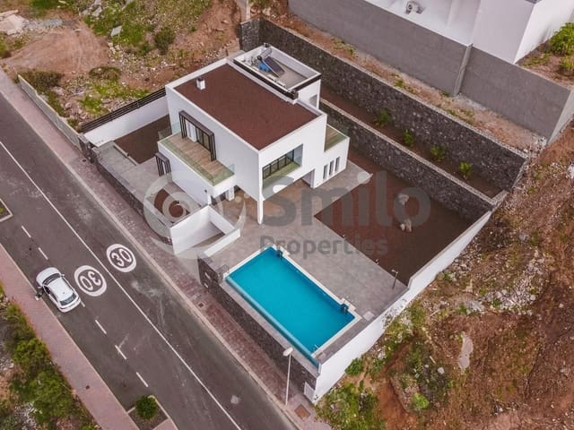4 chambre Villa/Maison à vendre à Torviscas Centro y Alto, Adeje avec piscine garage - 1 950 000 € (Ref: 9816201)