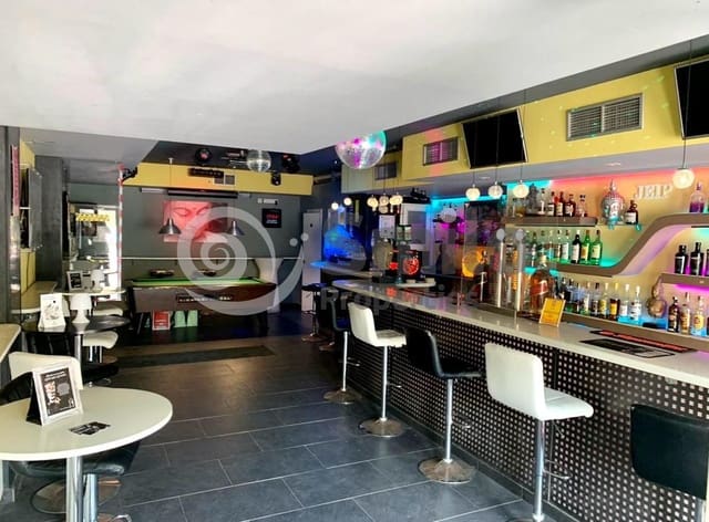 1 quarto Empresa para arrendar em Granadilla de Abona - 1 200 € (Ref: 9816202)