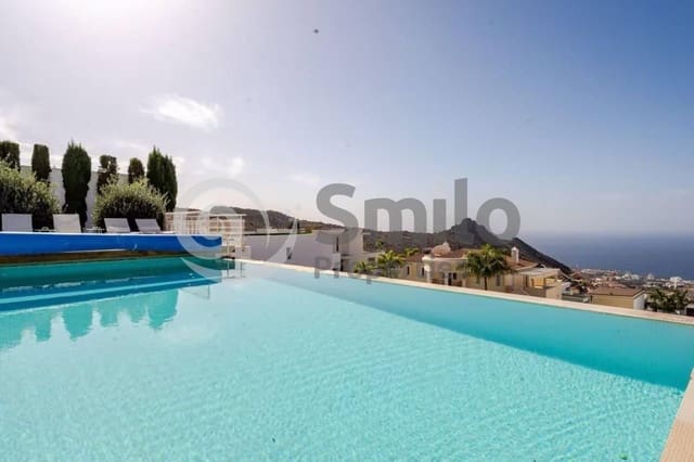 5 Zimmer Villa zu verkaufen in Torviscas Centro y Alto, Adeje mit Pool Garage - 1.800.000 € (Ref: 9819248)