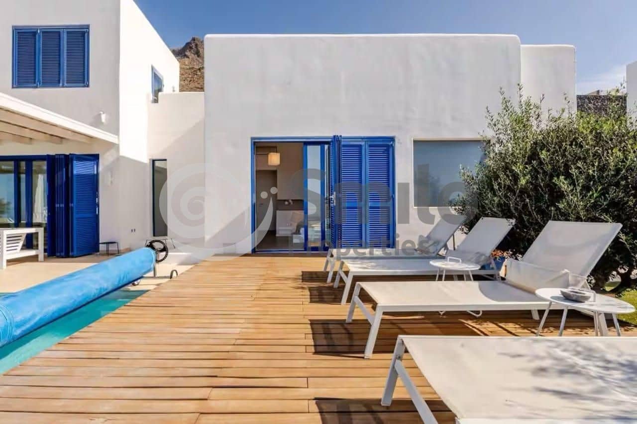 5 Zimmer Villa zu verkaufen in Adeje mit Pool Garage - 1.800.000 € (Ref: 9819248)