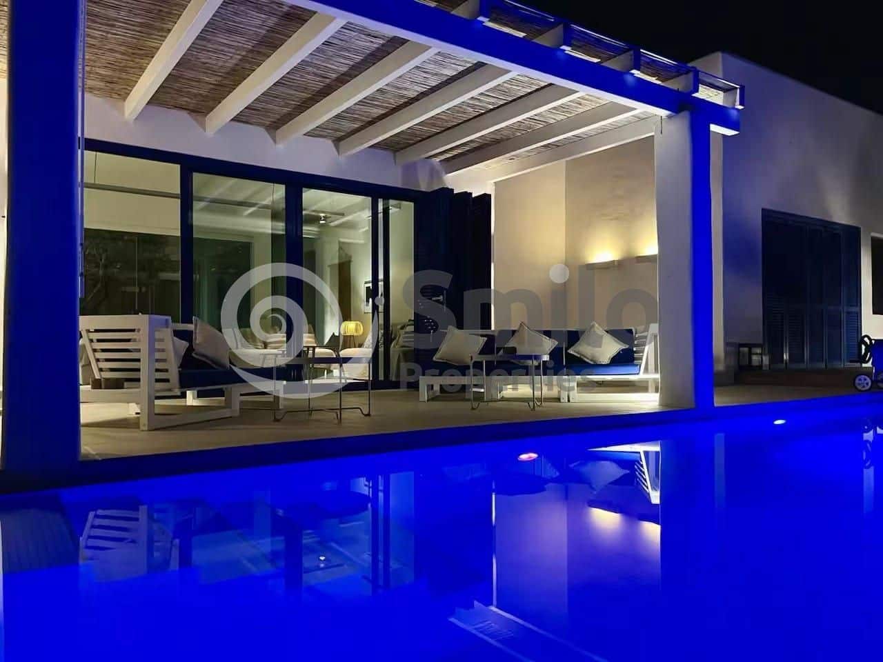 5 Zimmer Villa zu verkaufen in Adeje mit Pool Garage - 1.800.000 € (Ref: 9819248)