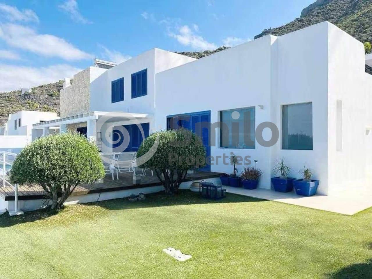 5 Zimmer Villa zu verkaufen in Adeje mit Pool Garage - 1.800.000 € (Ref: 9819248)