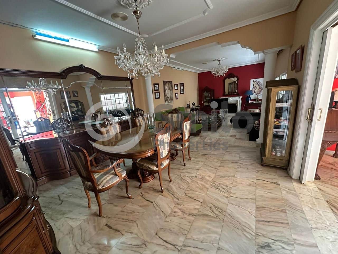 5 soveværelse Villa til salg i Arona med swimmingpool garage - € 735.000 (Ref: 9856051)