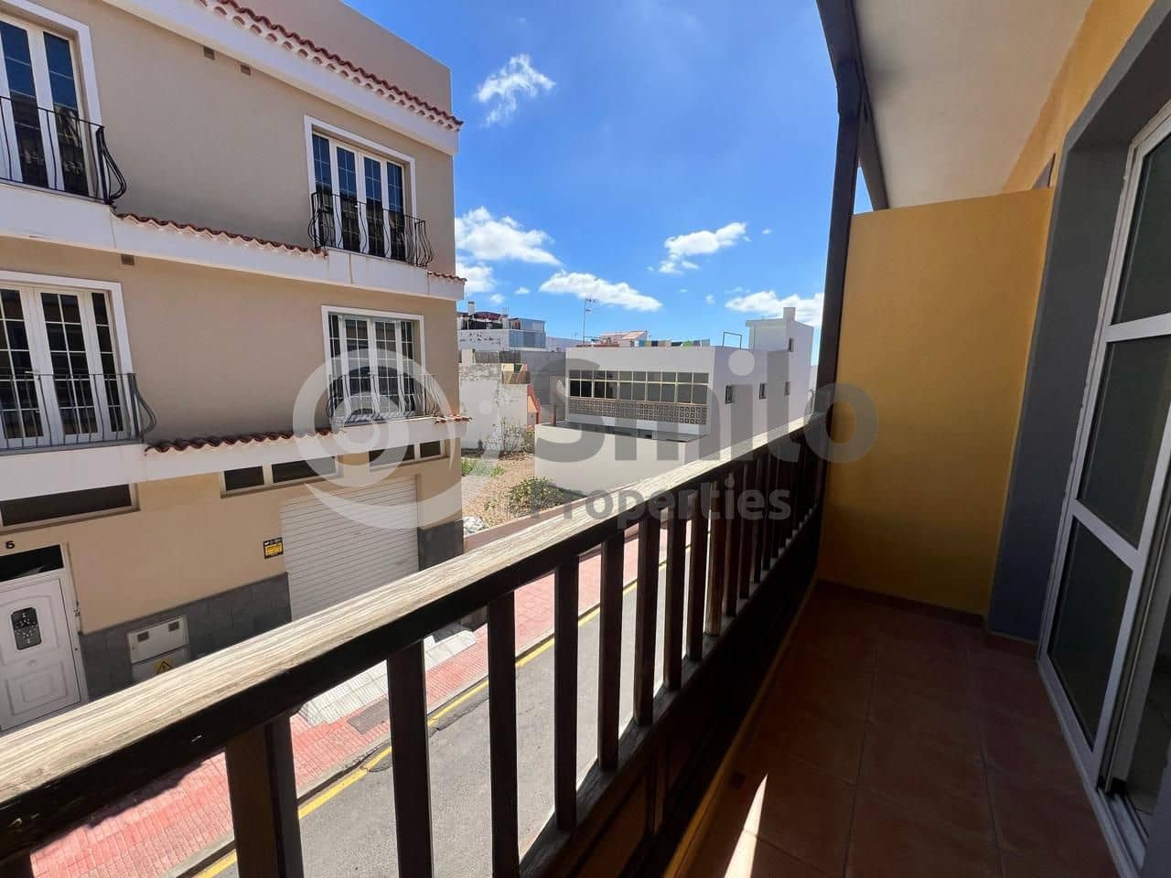 3 bedroom Flat for sale in Arona - € 290,000 (Ref: 9856150)
