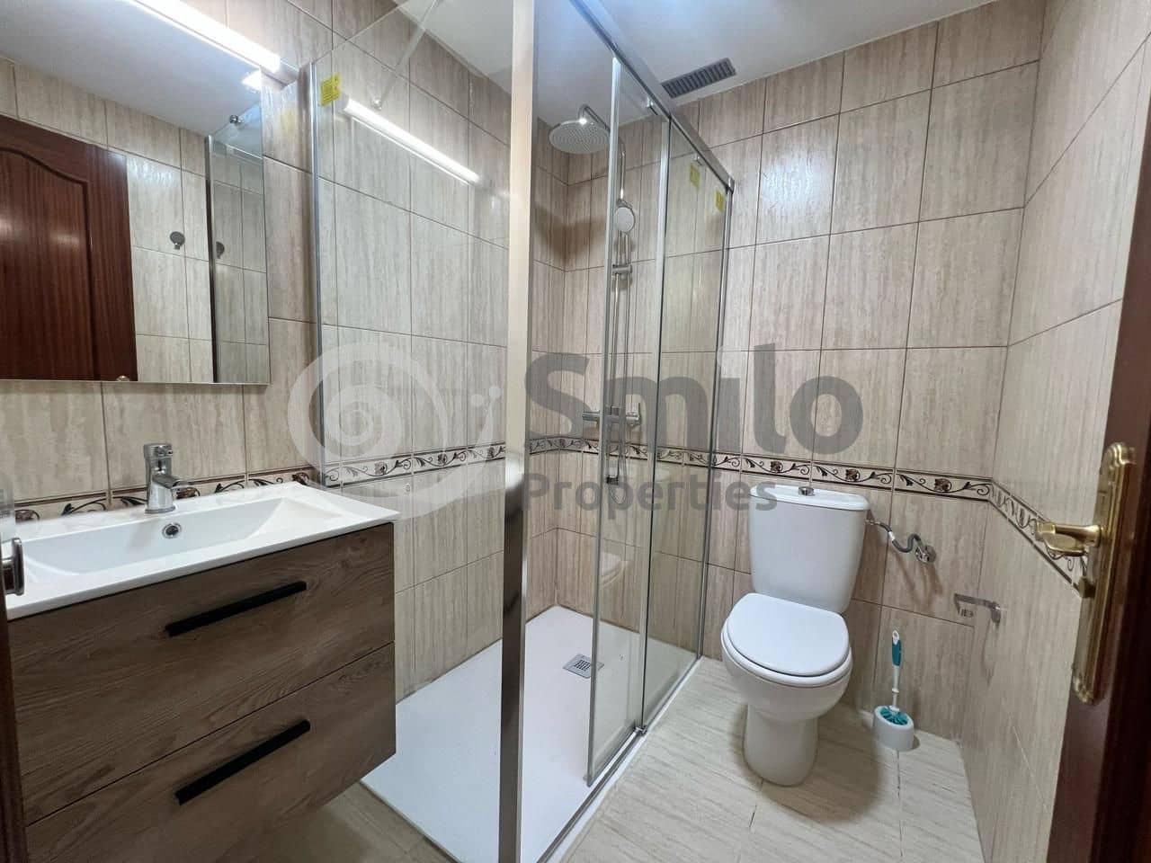 3 bedroom Flat for sale in Arona - € 290,000 (Ref: 9856150)
