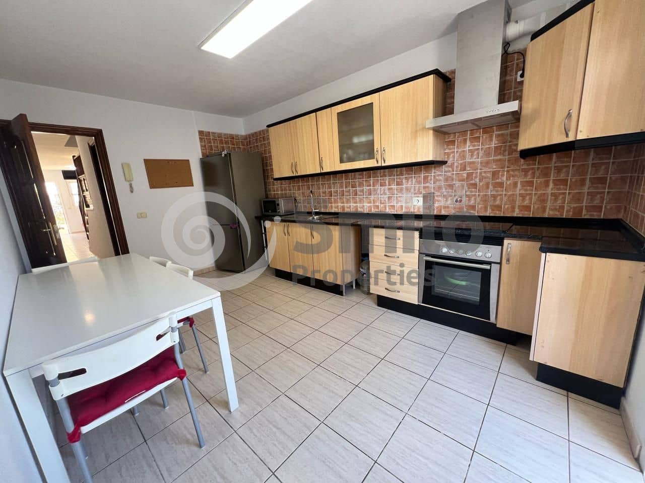 3 bedroom Flat for sale in Arona - € 290,000 (Ref: 9856150)