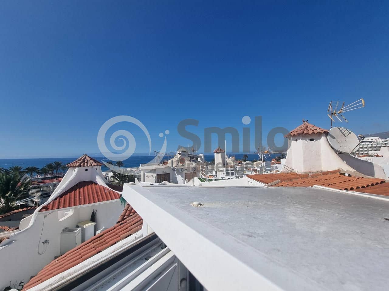 2 bedroom Flat for sale in Arona with pool - € 220,000 (Ref: 9856246)
