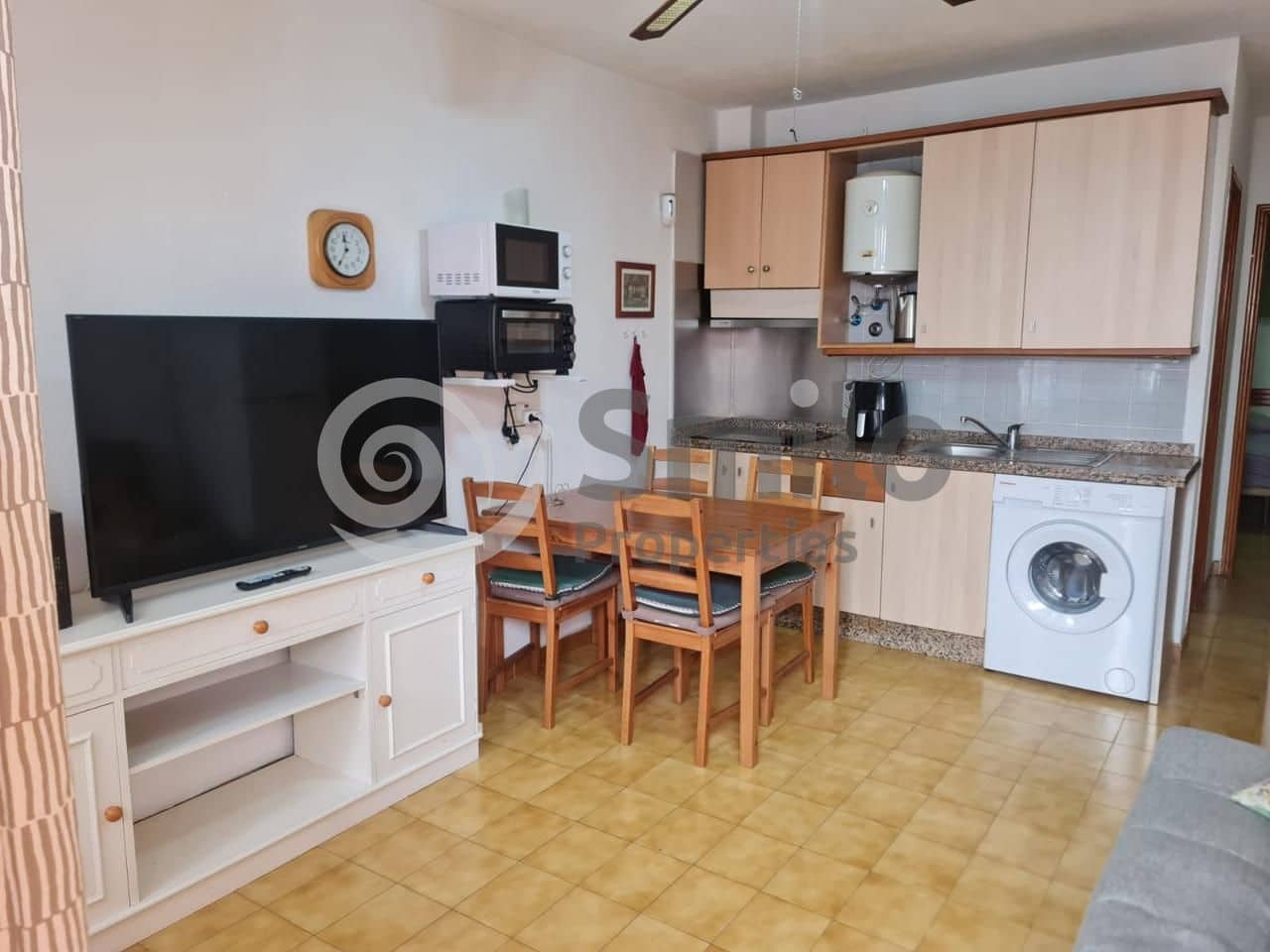 1 Zimmer Wohnung zu vermieten in Arona mit Pool - 1.200 € (Ref: 9889394)