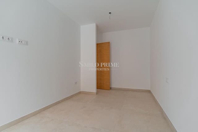 2 bedroom Flat for sale in Playa San Juan, Guía de Isora with pool garage - € 374,500 (Ref: 9893258)