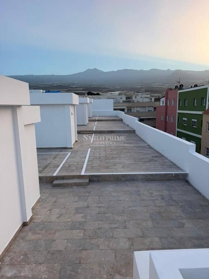 2 sypialnia Mieszkanie na sprzedaż w Guia de Isora z basenem garażem - 345 000 € (Ref: 9893259)