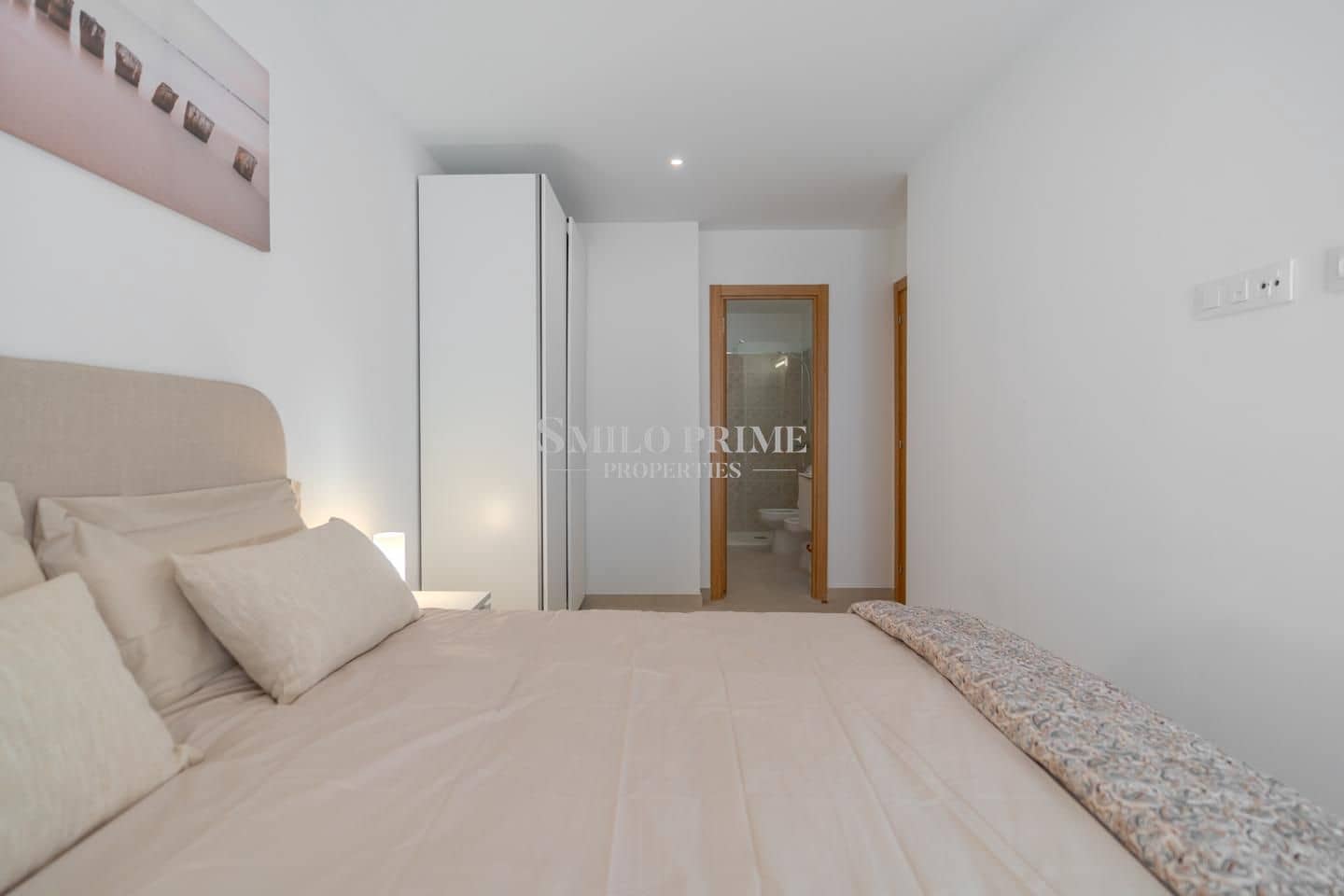 2 quarto Apartamento para arrendar em Guia de Isora com piscina garagem - 2 000 € (Ref: 9893260)
