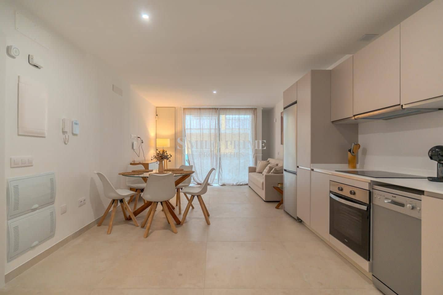 2 quarto Apartamento para arrendar em Guia de Isora com piscina garagem - 2 000 € (Ref: 9893260)