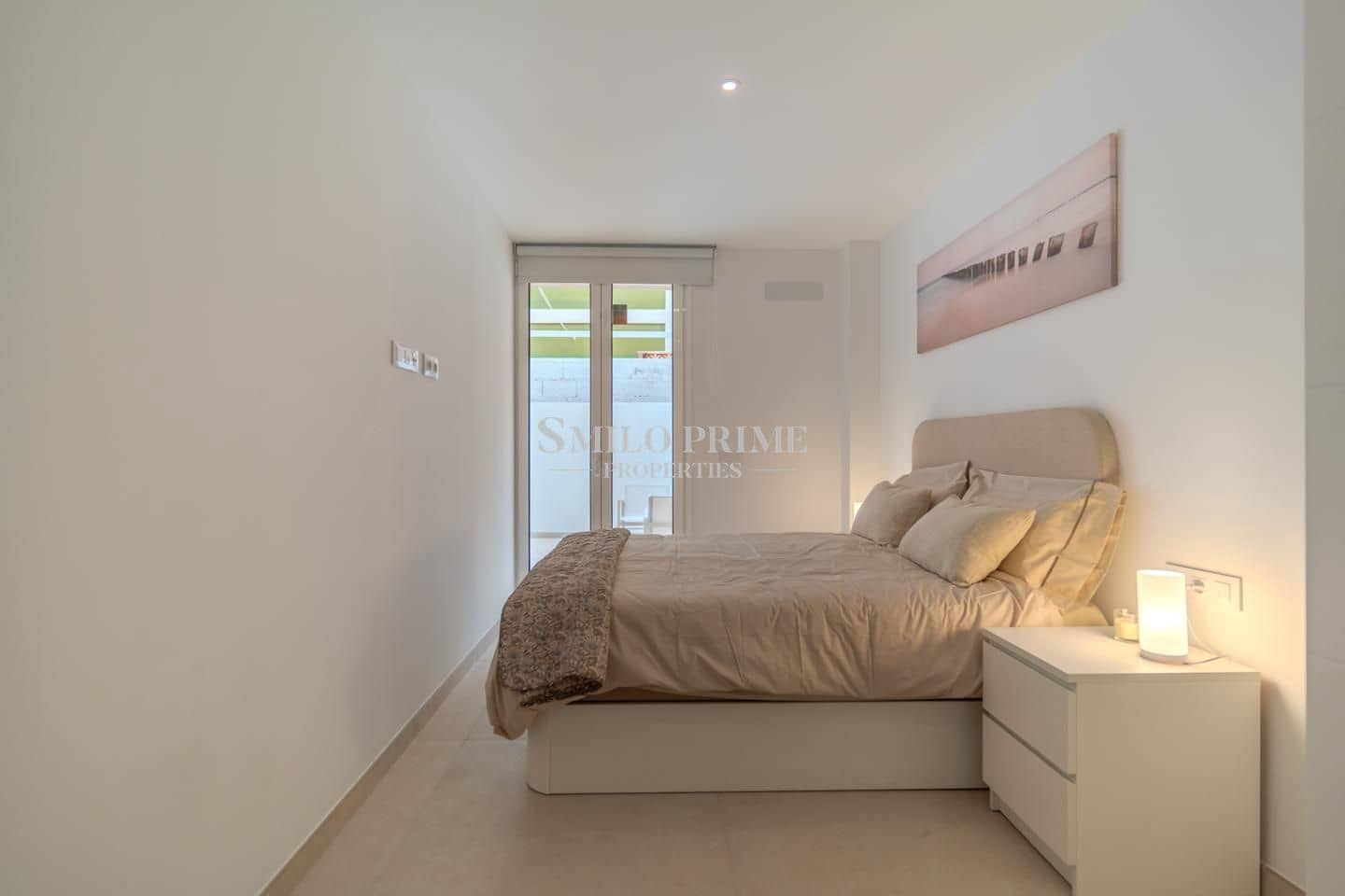 2 quarto Apartamento para arrendar em Guia de Isora com piscina garagem - 2 000 € (Ref: 9893260)