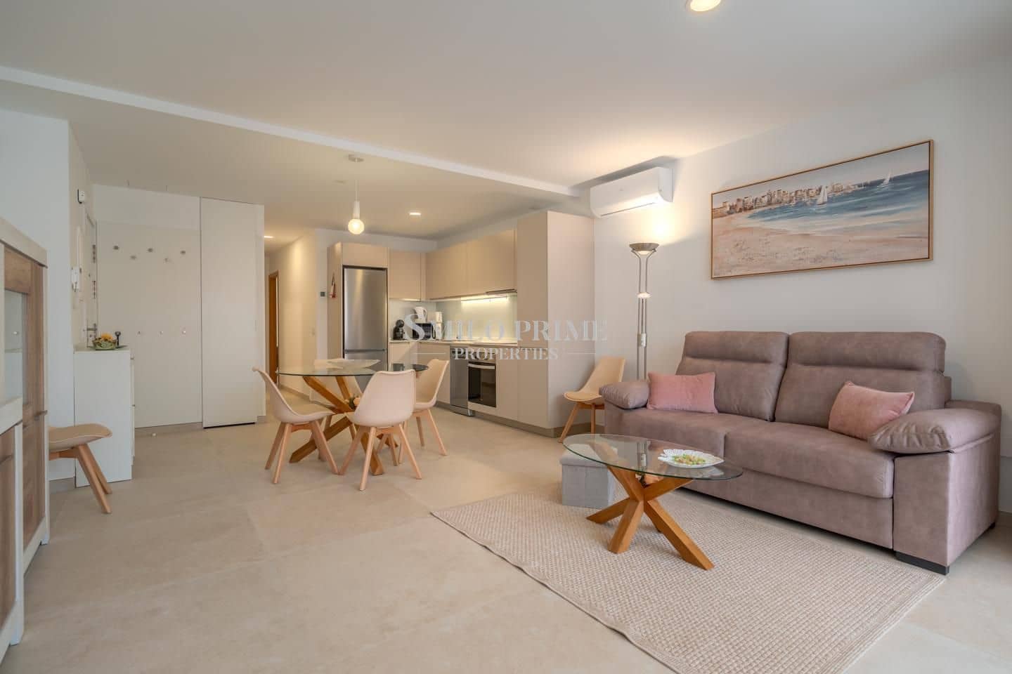 Appartement de 2 chambres à louer à Guia de Isora avec piscine garage - 2 200 € (Ref: 9893261)