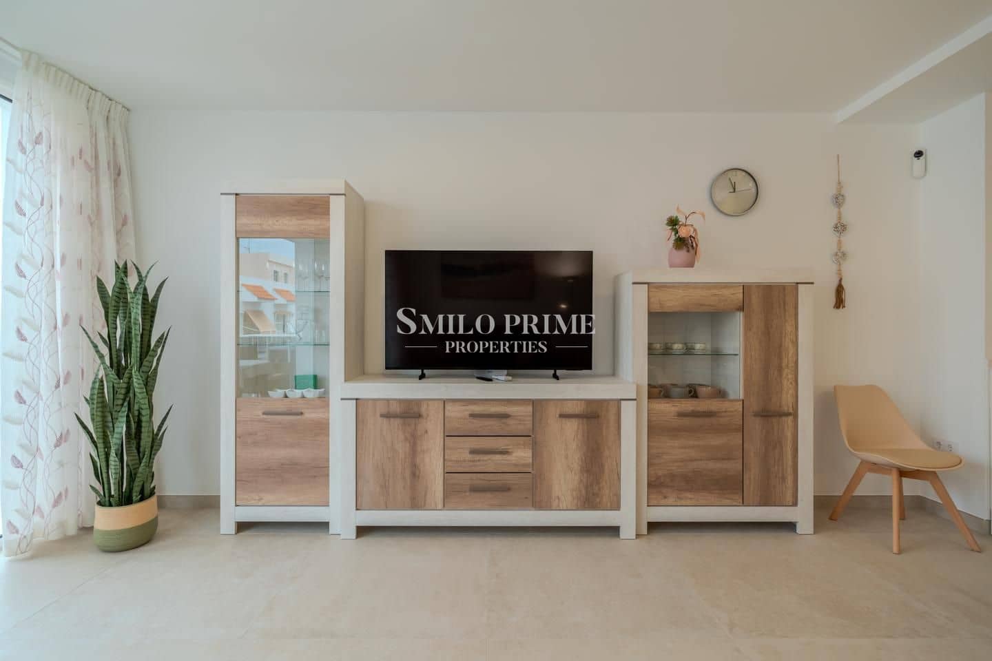 Appartement de 2 chambres à louer à Guia de Isora avec piscine garage - 2 200 € (Ref: 9893261)