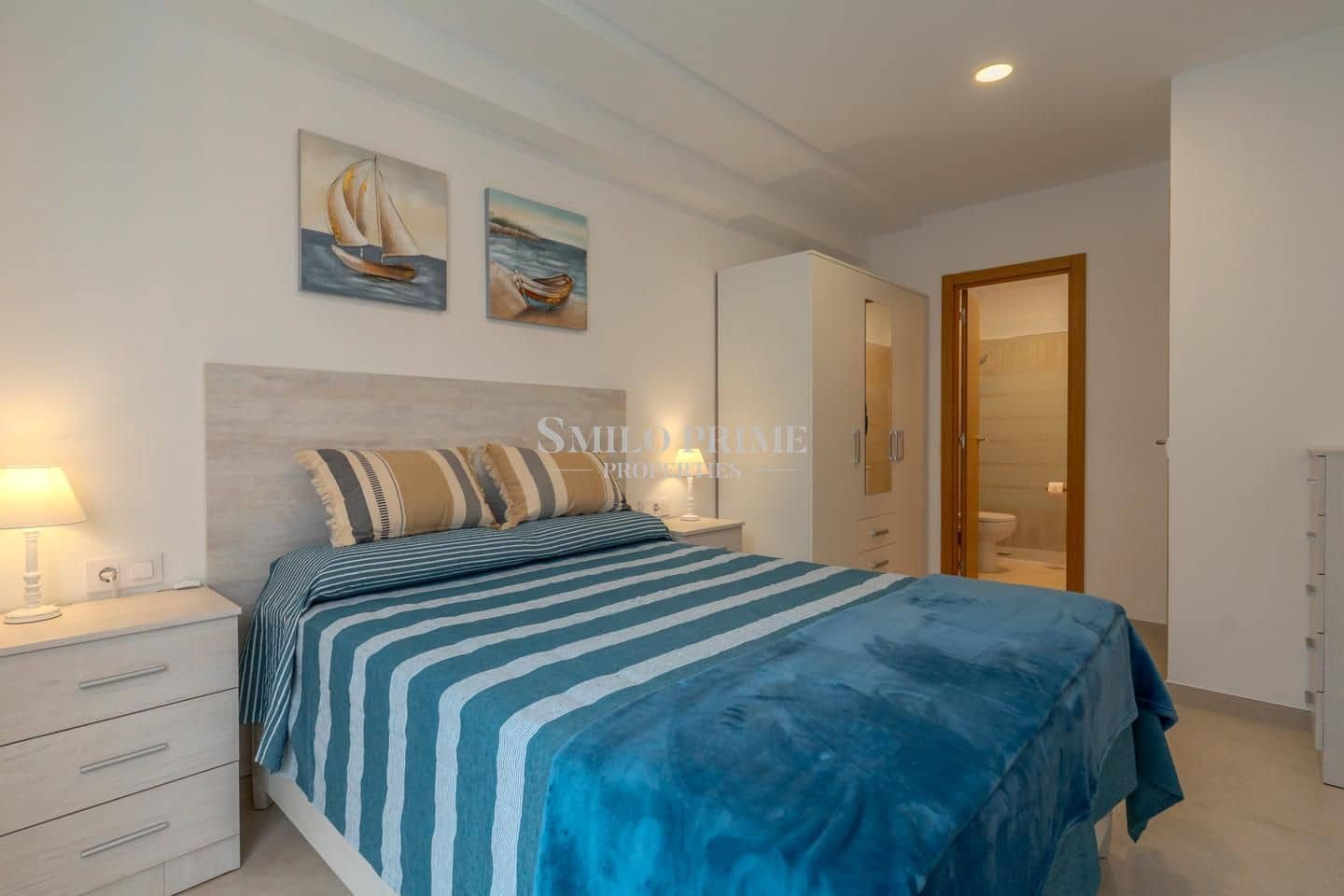 Appartement de 2 chambres à louer à Guia de Isora avec piscine garage - 2 200 € (Ref: 9893261)