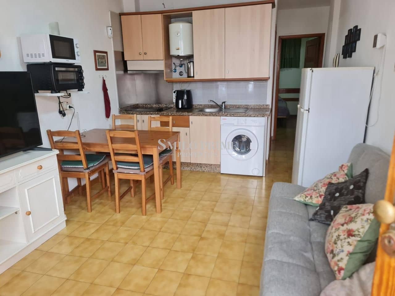 1 Zimmer Wohnung zu vermieten in Arona mit Pool - 1.200 € (Ref: 9902574)