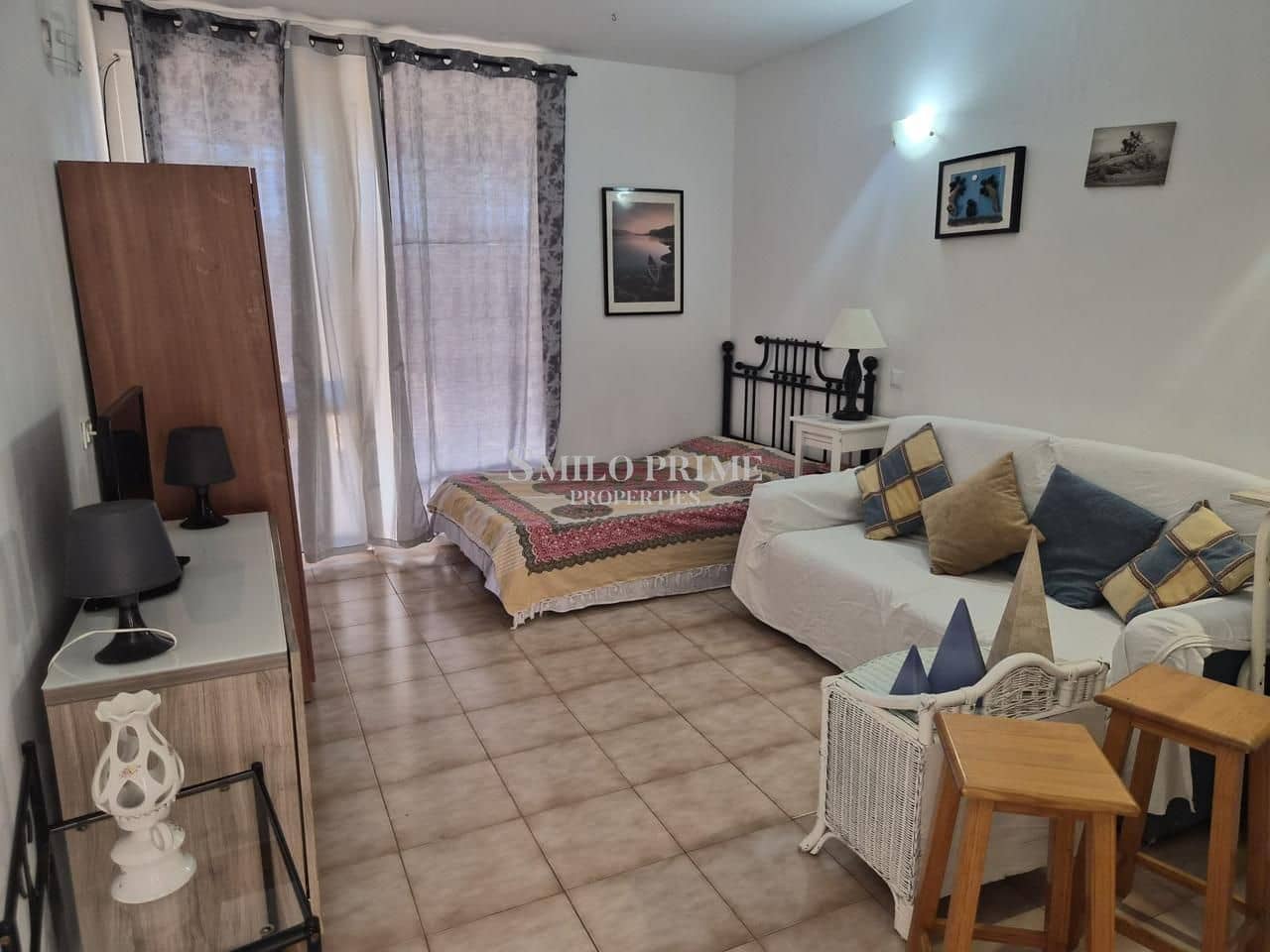 Apartamento para arrendar em Arona com piscina - 900 € (Ref: 9919107)