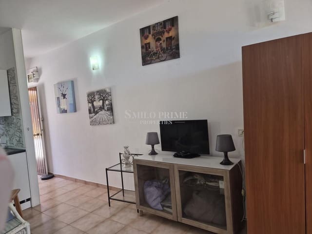 Apartamento para arrendar em Costa del Silencio, Arona com piscina - 900 € (Ref: 9919107)