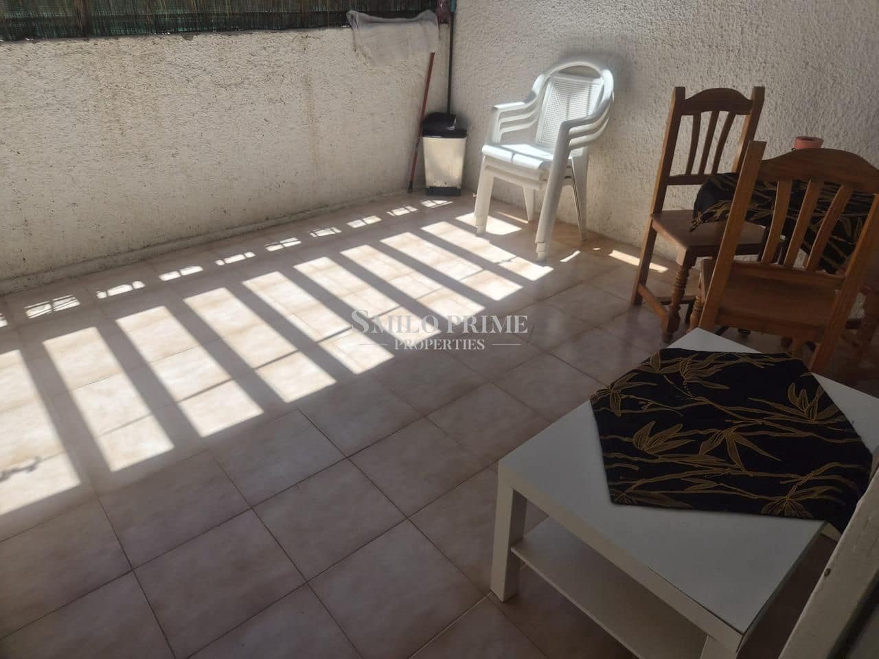 Apartamento para arrendar em Arona com piscina - 900 € (Ref: 9919107)