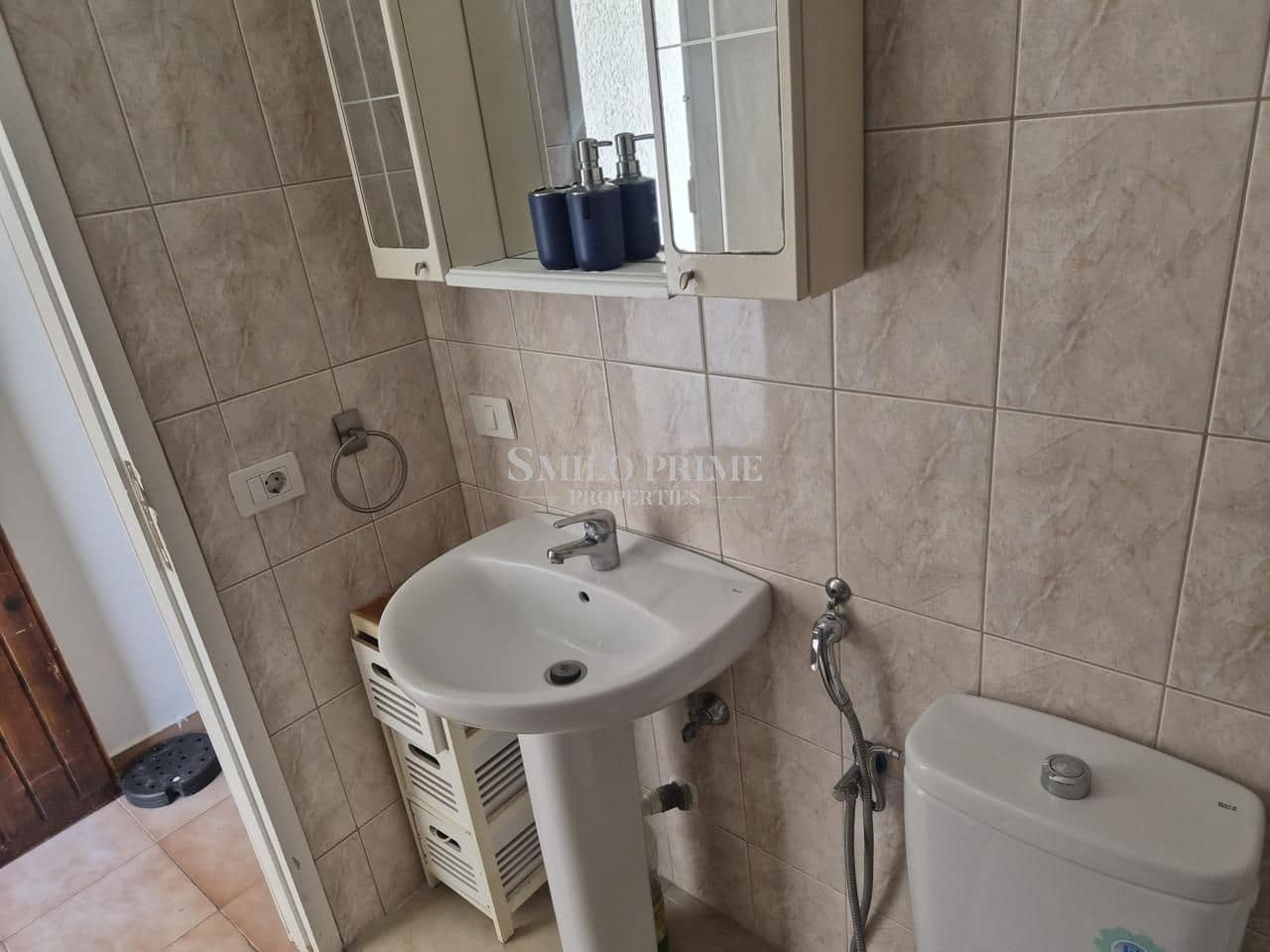 Apartamento para arrendar em Arona com piscina - 900 € (Ref: 9919107)