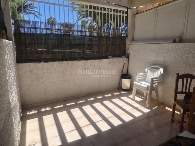 Apartamento para arrendar em Costa del Silencio, Arona com piscina - 900 € (Ref: 9919107)