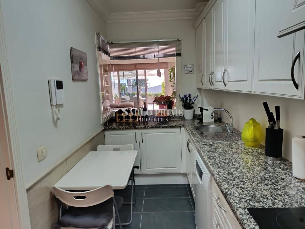 2 bedroom Villa for sale in Arona with pool garage - € 440,000 (Ref: 9919108)
