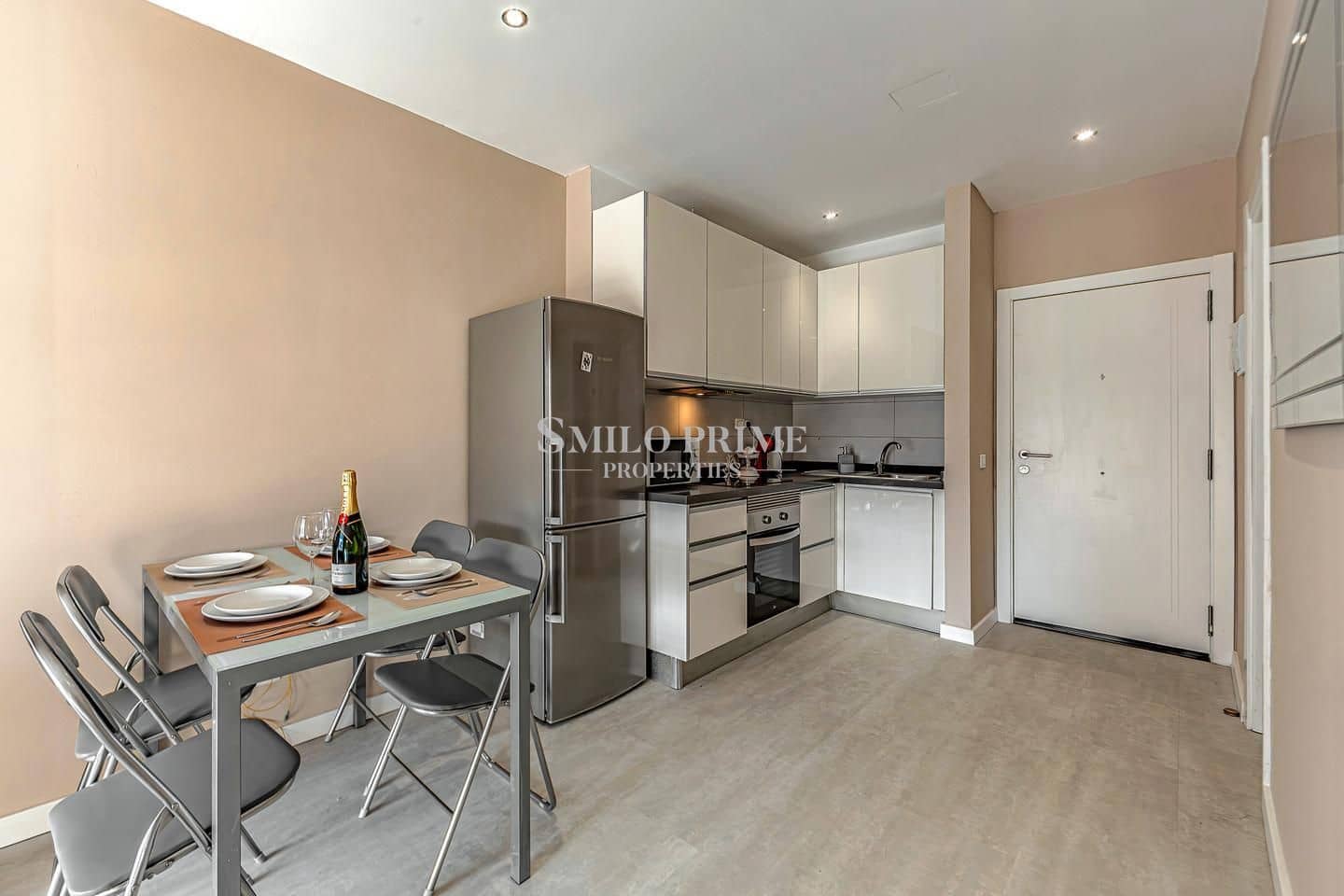 Appartement à vendre à Adeje avec piscine - 215 000 € (Ref: 9953380)