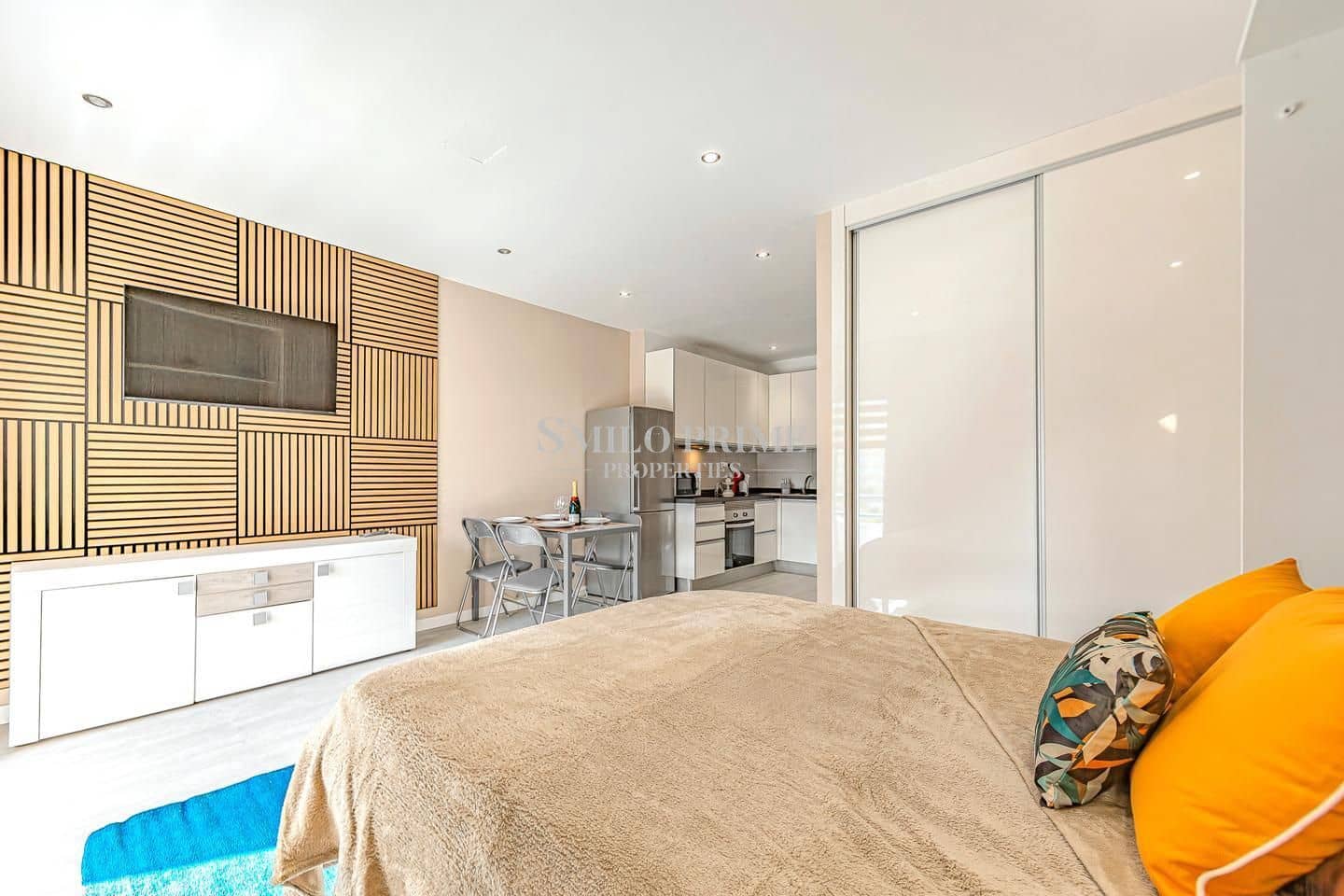 Appartement à vendre à Adeje avec piscine - 215 000 € (Ref: 9953380)