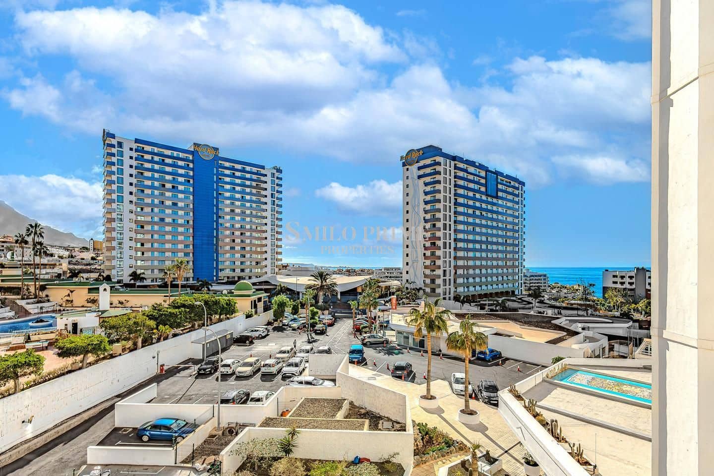 Appartement à vendre à Adeje avec piscine - 215 000 € (Ref: 9953380)