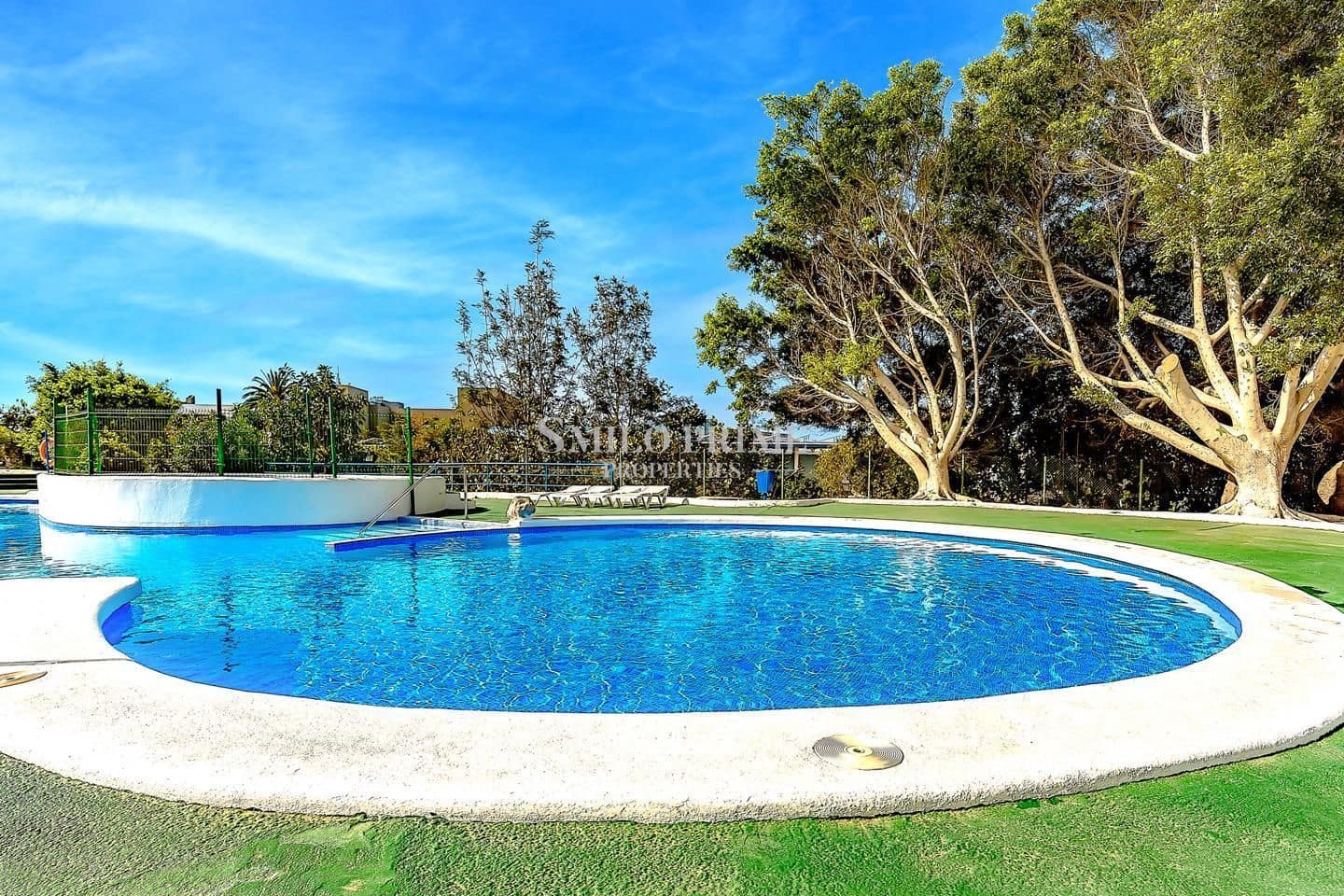 Appartement à vendre à Adeje avec piscine - 215 000 € (Ref: 9953380)