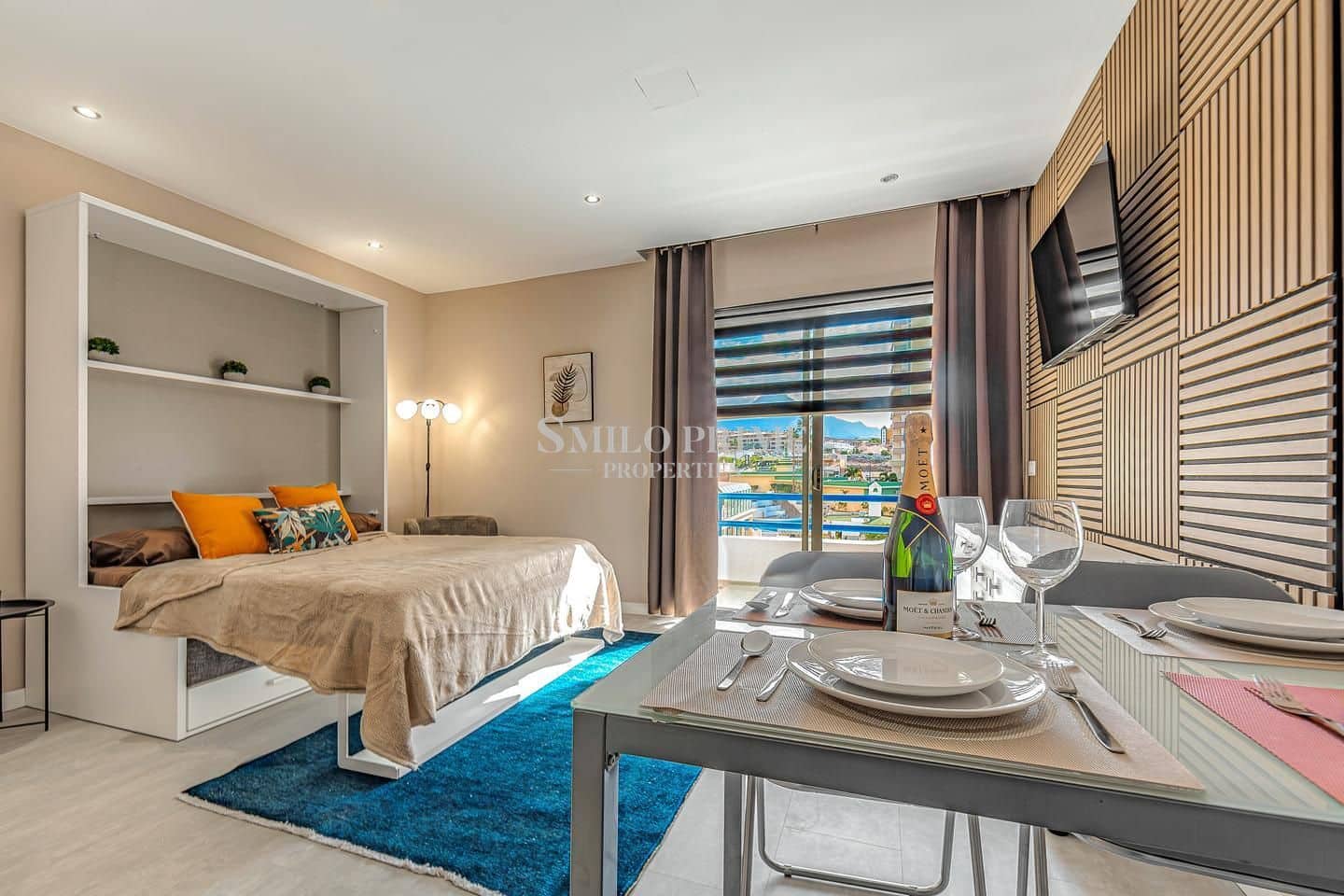 Appartement à vendre à Adeje avec piscine - 215 000 € (Ref: 9953380)