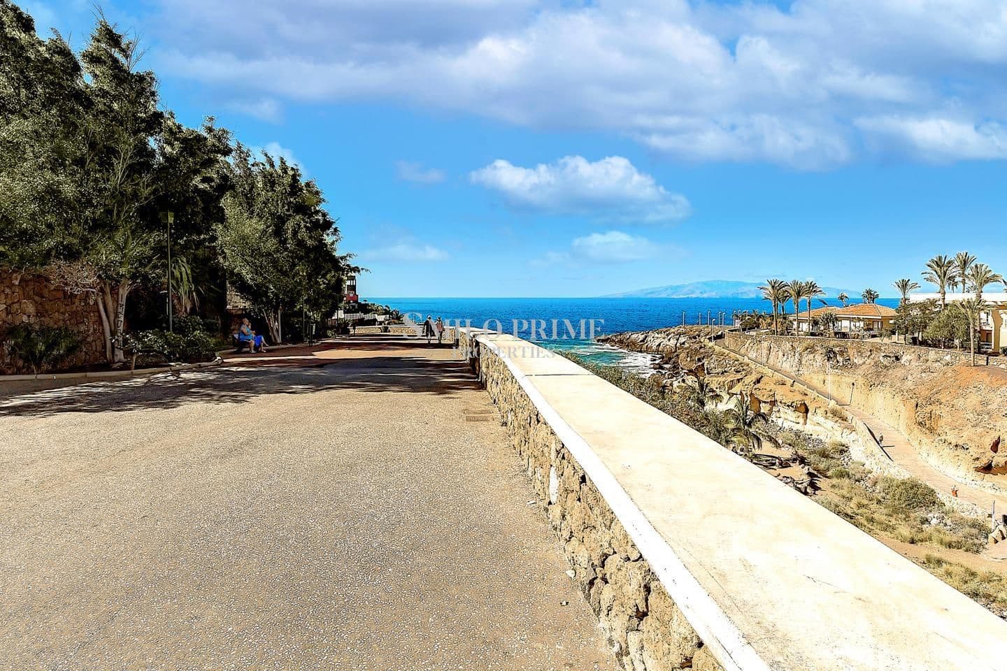 Appartement à vendre à Adeje avec piscine - 215 000 € (Ref: 9953380)