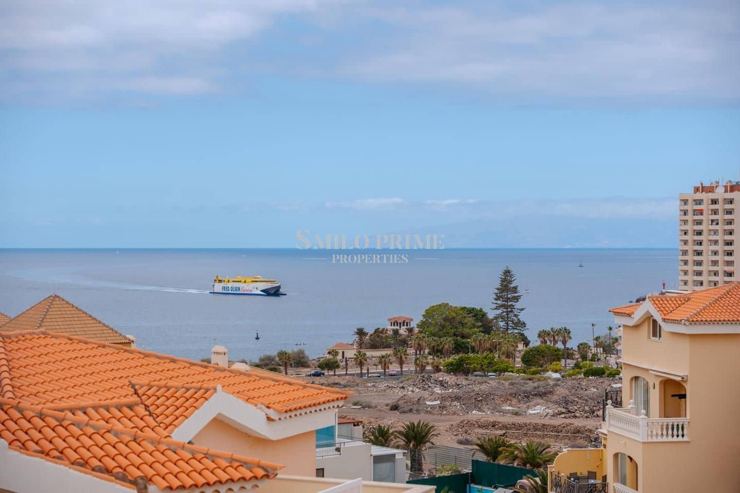 2 slaapkamer Flat te koop in Arona met zwembad - € 590.000 (Ref: 9965946)