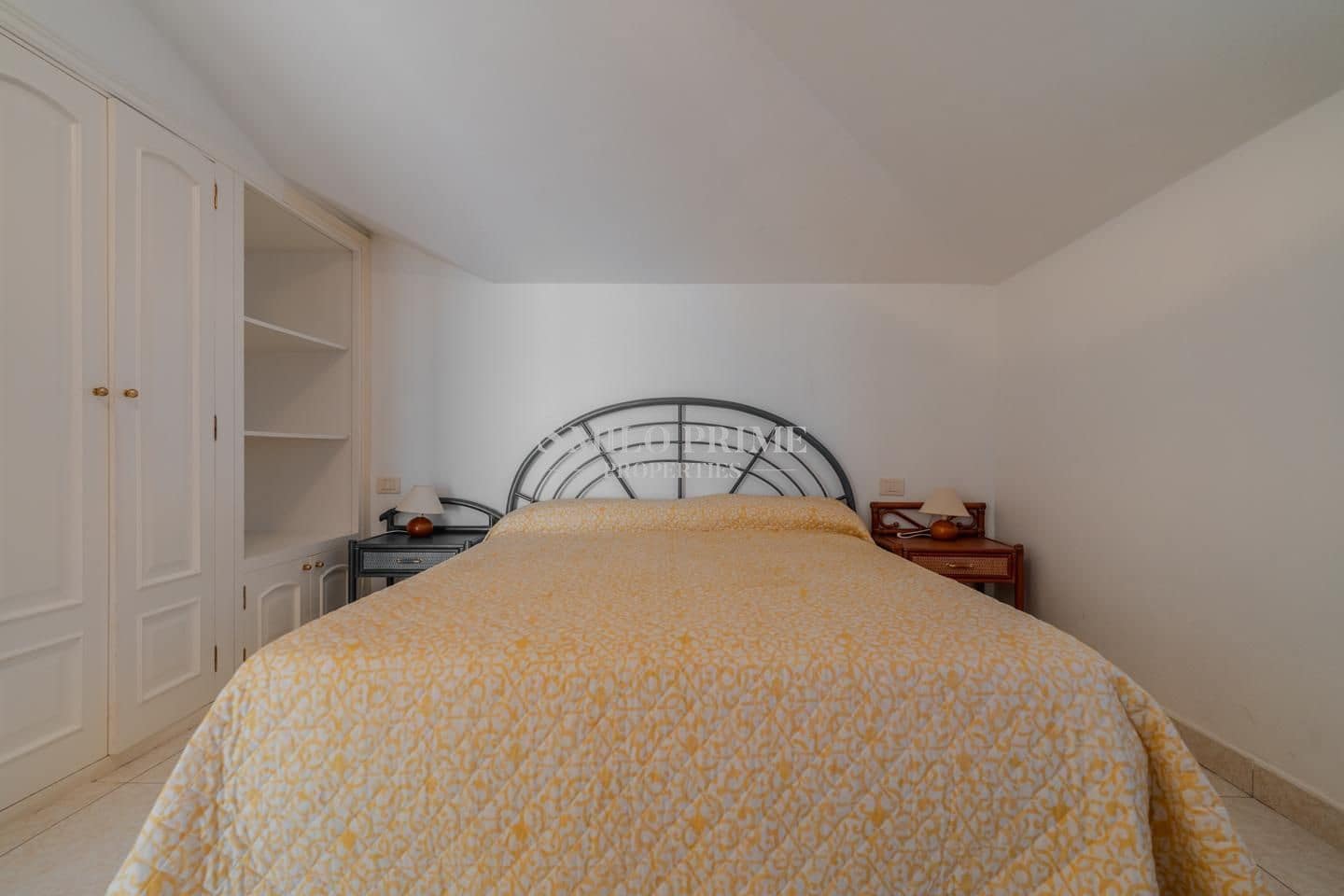 2 slaapkamer Flat te koop in Arona met zwembad - € 590.000 (Ref: 9965946)