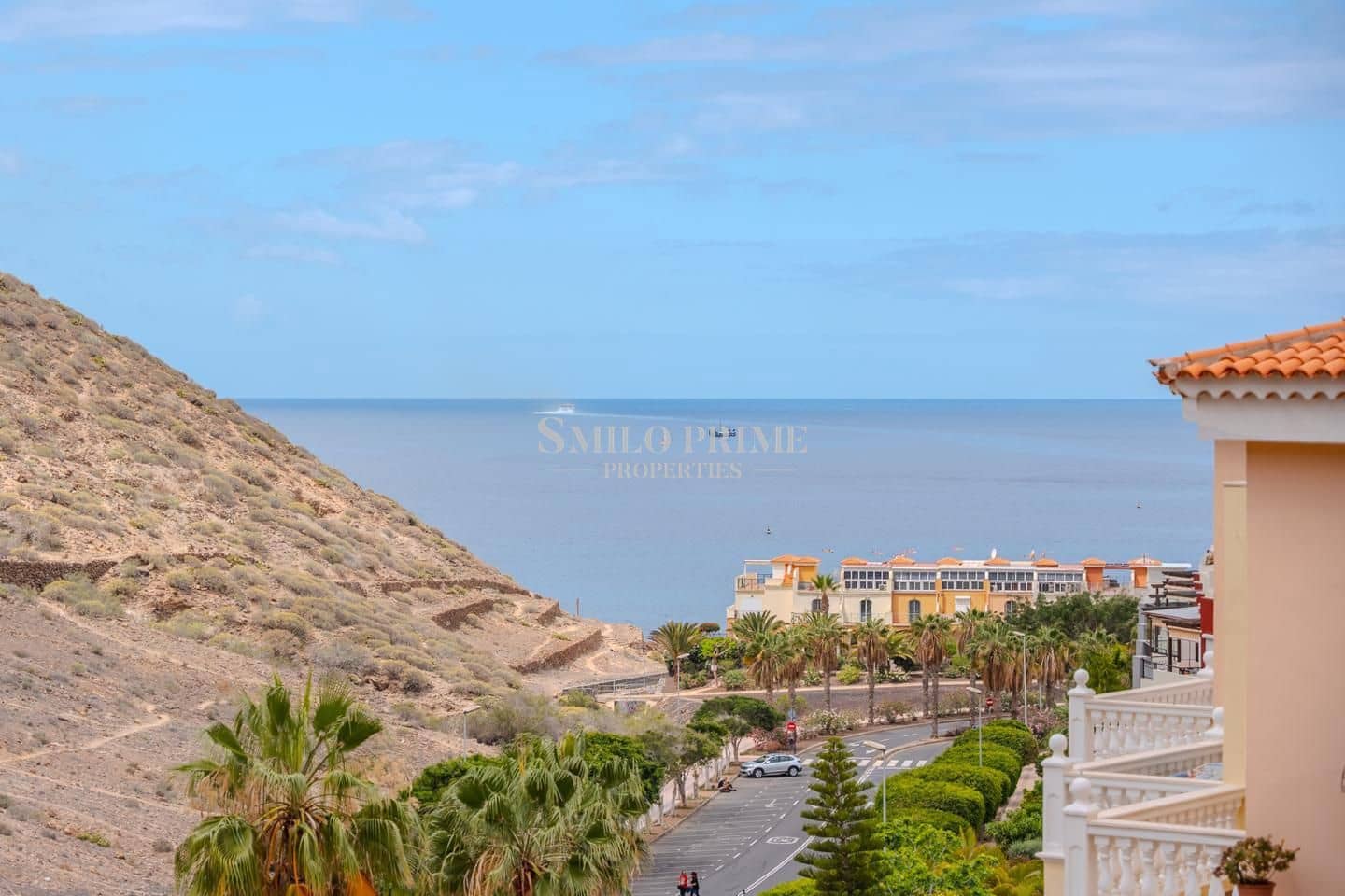 2 slaapkamer Flat te koop in Arona met zwembad - € 590.000 (Ref: 9965946)