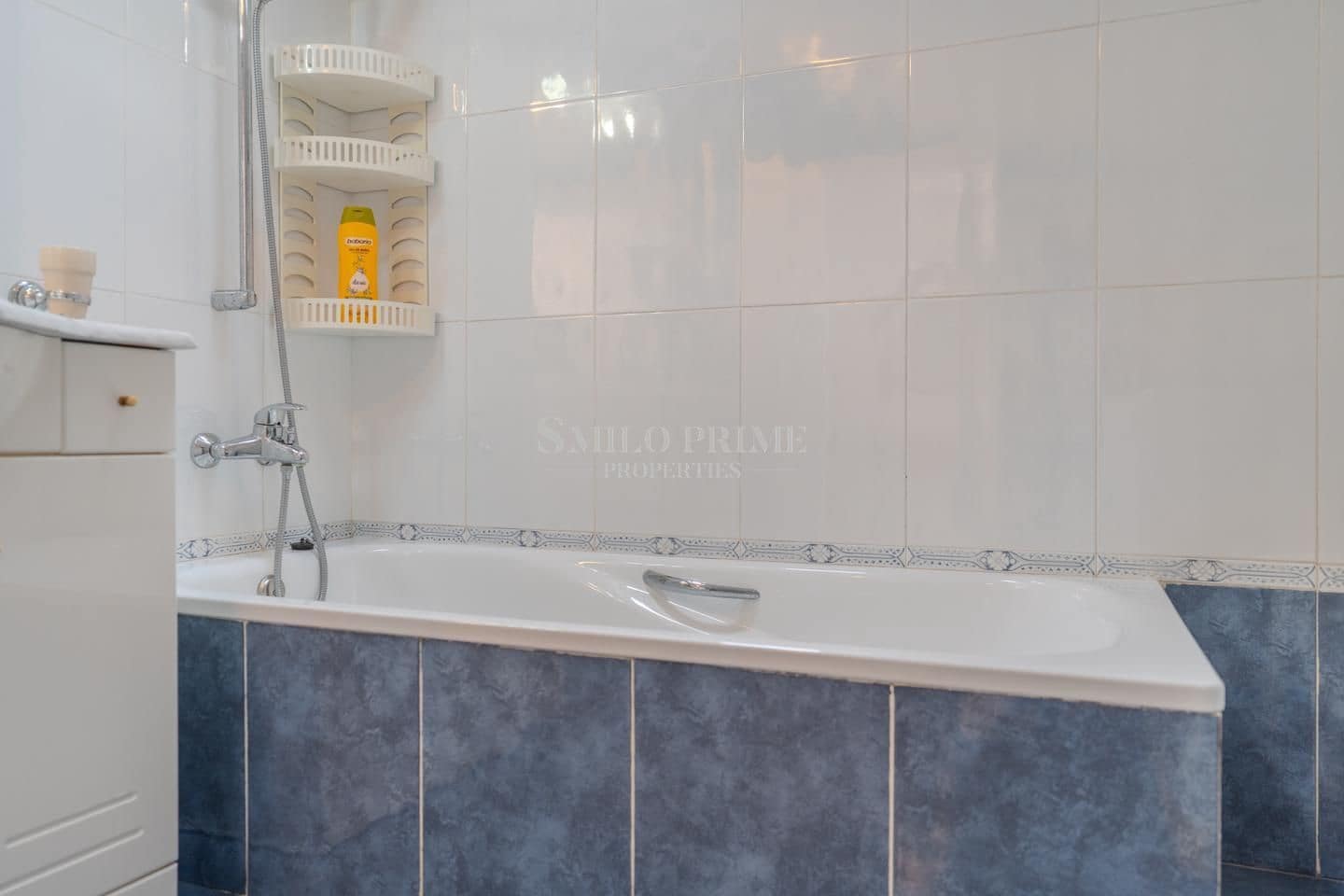 2 slaapkamer Flat te koop in Arona met zwembad - € 590.000 (Ref: 9965946)
