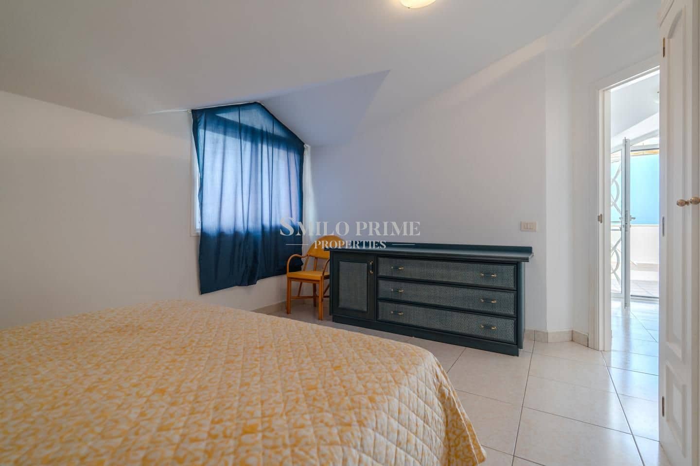 2 slaapkamer Flat te koop in Arona met zwembad - € 590.000 (Ref: 9965946)