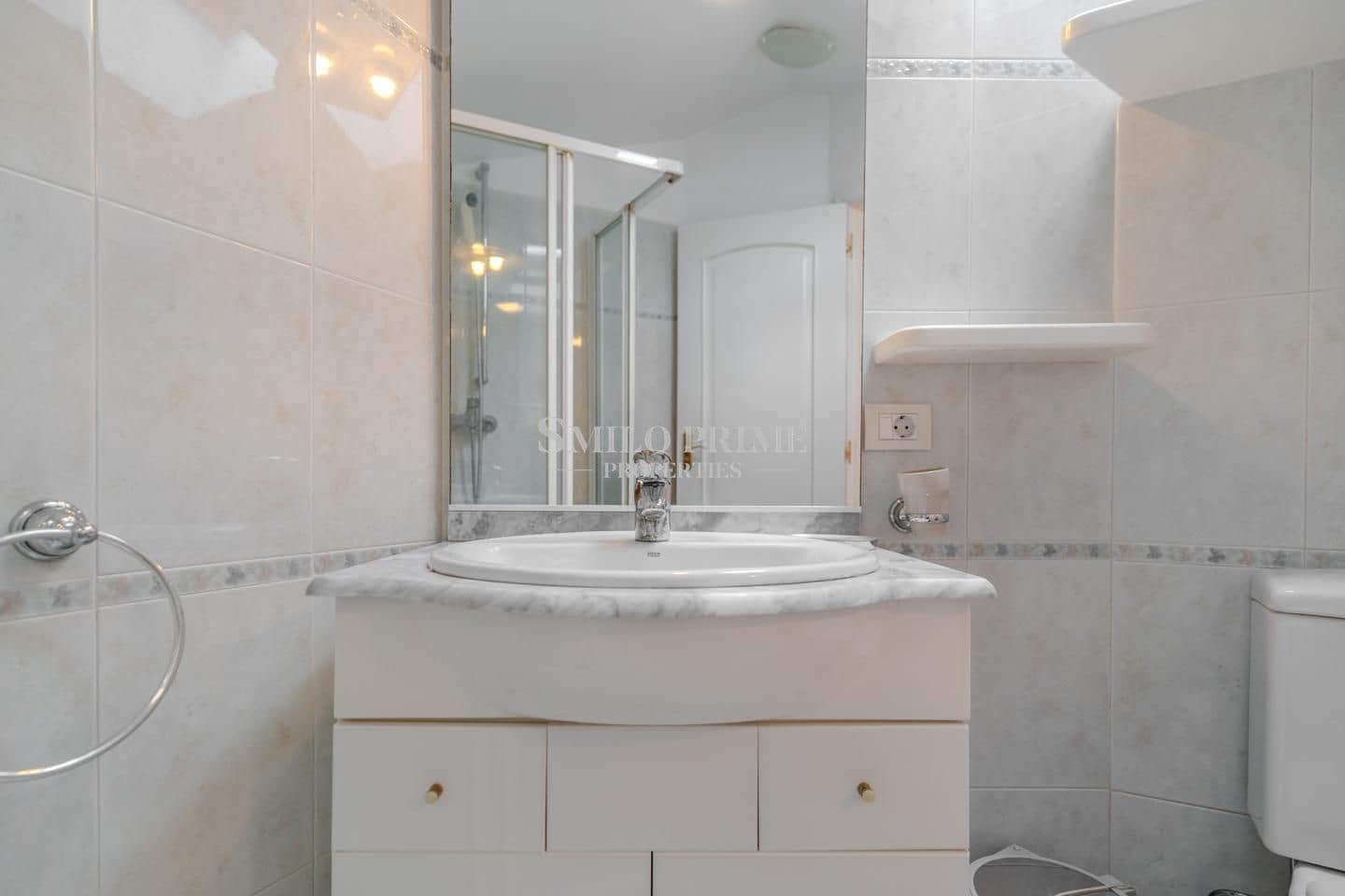 2 slaapkamer Flat te koop in Arona met zwembad - € 590.000 (Ref: 9965946)
