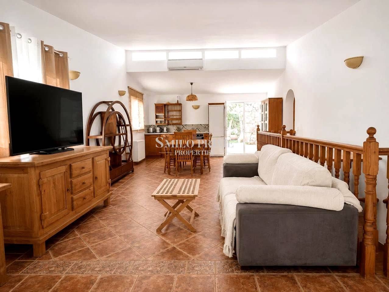 5 bedroom Villa for sale in Arona with pool - € 650,000 (Ref: 9972310)
