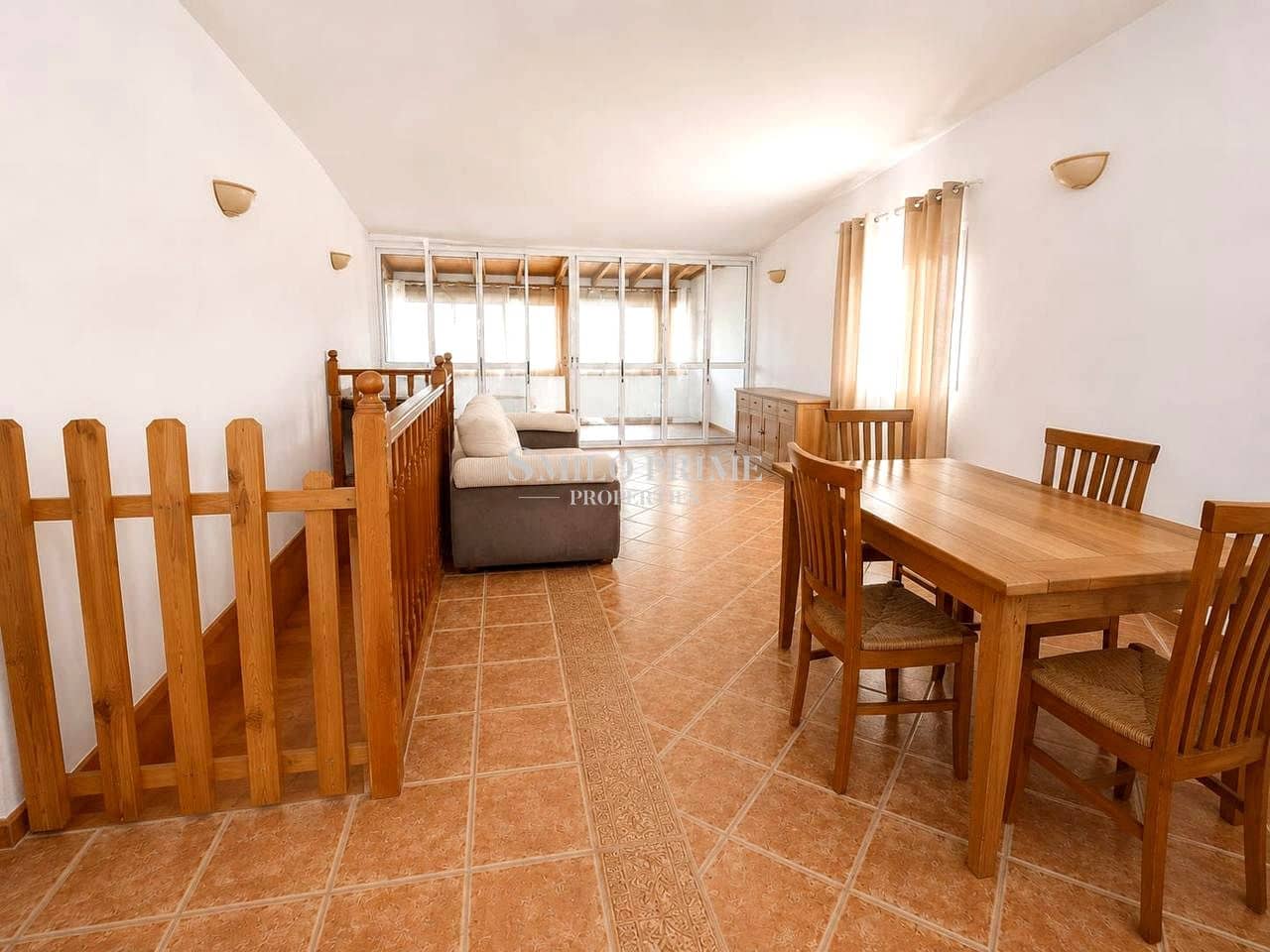 5 bedroom Villa for sale in Arona with pool - € 650,000 (Ref: 9972310)