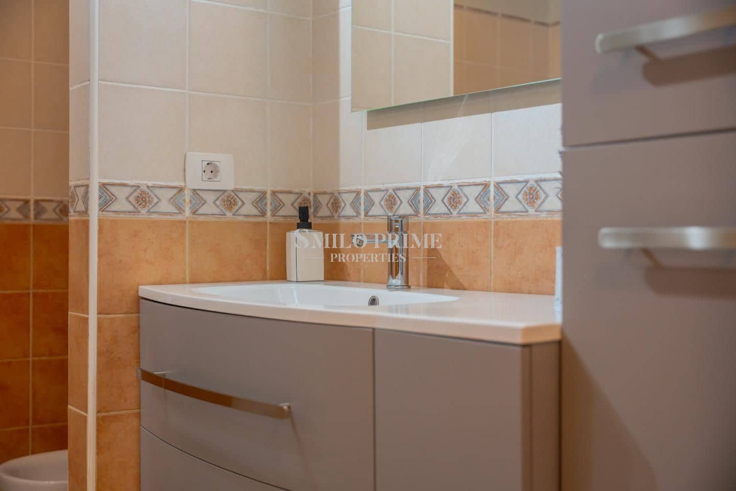 2 quarto Moradia para venda em Arona com piscina garagem - 450 000 € (Ref: 9984072)