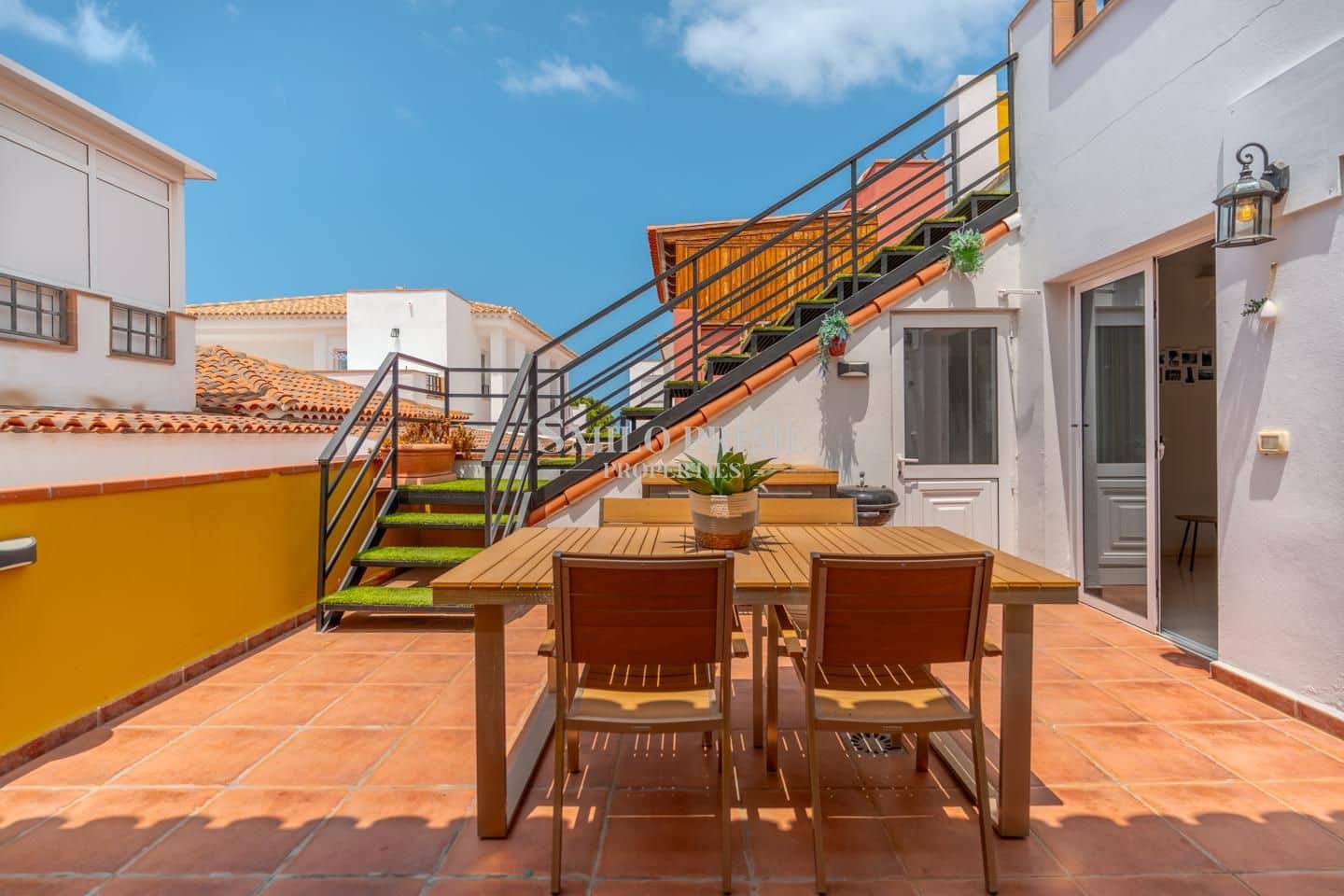 2 quarto Moradia para venda em Arona com piscina garagem - 450 000 € (Ref: 9984072)