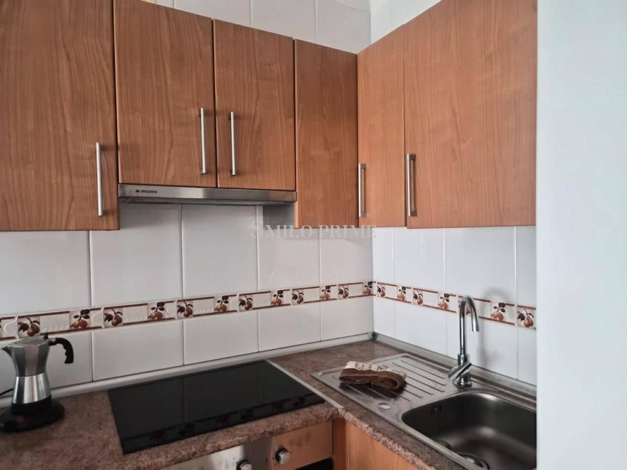Appartement de 2 chambres à louer à Arona avec piscine garage - 1 500 € (Ref: 9999302)