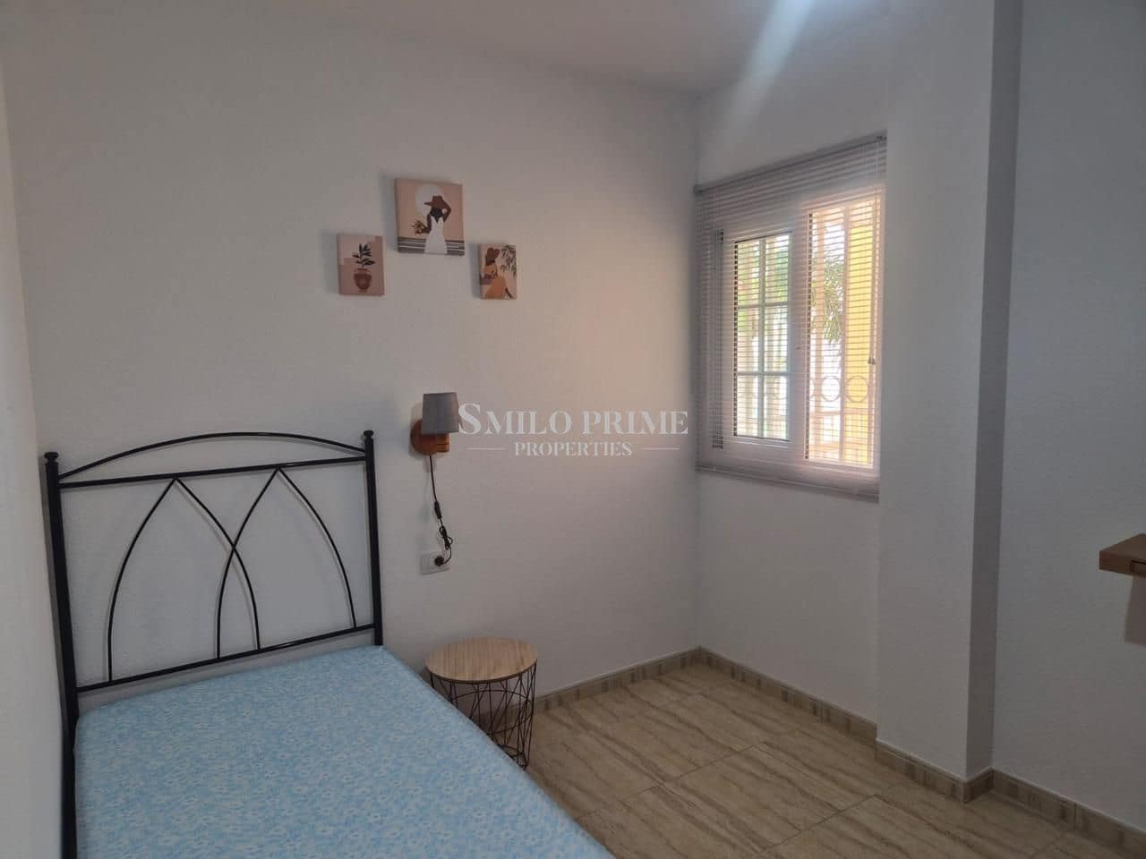 Appartement de 2 chambres à louer à Arona avec piscine garage - 1 500 € (Ref: 9999302)